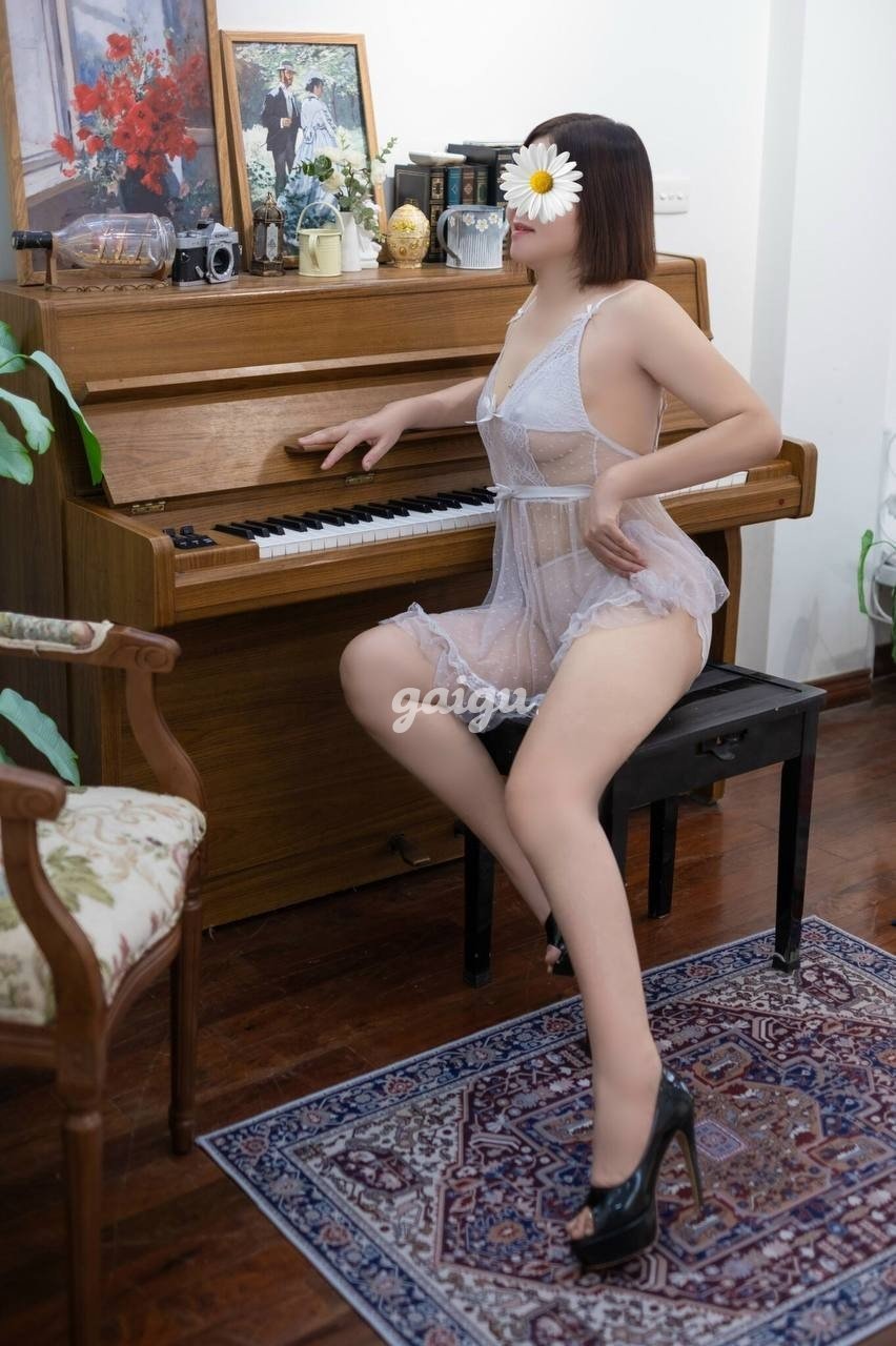 Ngọc Anh – Dâm dục gợi tình, số một về độ chiều khách